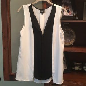 Mossimo top cream & black M EUC